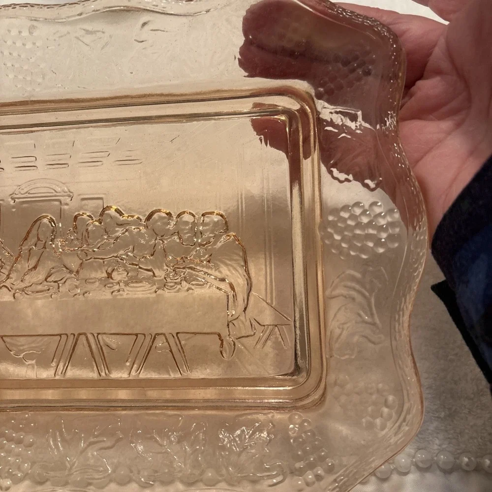 VTG Indiana Tiarra Glass Pink Bread Plate Last Supper 11